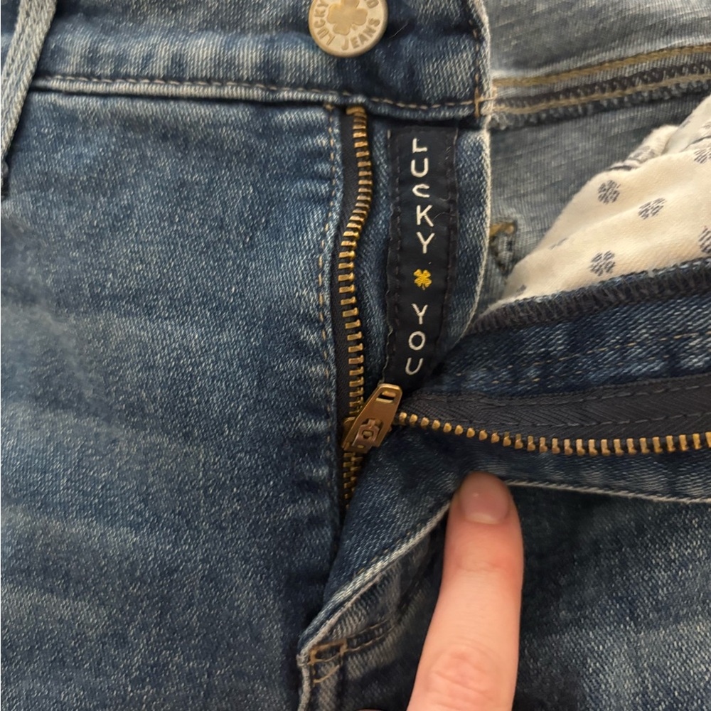 Super soft and stretchy Lucky Brand jeans